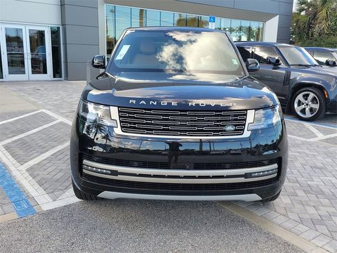 New 2026 Land Rover Range Rover Long Wheelbase SE image 8