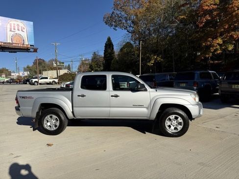 Used 2012 Toyota Tacoma PreRunner image 3