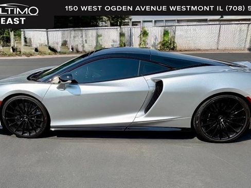 Used 2022 McLaren GT RWD image 1