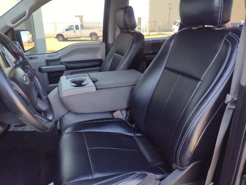 Used 2016 Ford F150 XLT w/ Equipment Group 302A Luxury AWD/4WD image 17