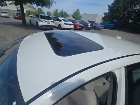Used 2023 Nissan Altima 2.5 SL AWD/4WD image 17