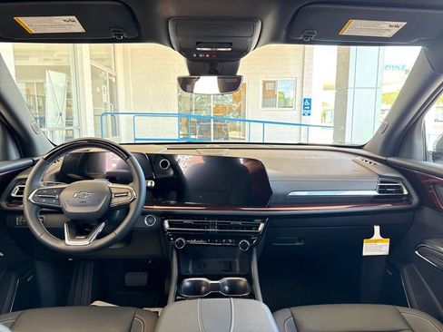 New 2026 Chevrolet Traverse Z71 w/ Enhanced Driving Package AWD/4WD image 15