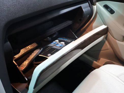 Used 2015 Ford Explorer Limited w/ Equipment Group 302A image 43