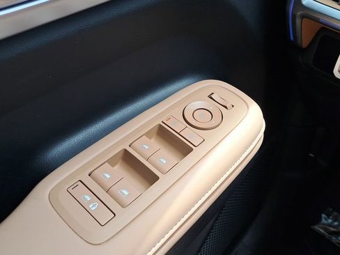 Used 2025 Hyundai Santa Fe Limited image 29