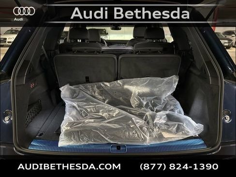 Certified 2025 Audi Q7 3.0T Premium w/ Convenience Package image 11