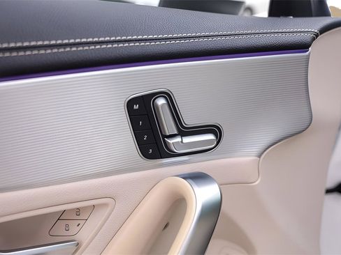 Used 2022 Mercedes-Benz CLA 250 image 9