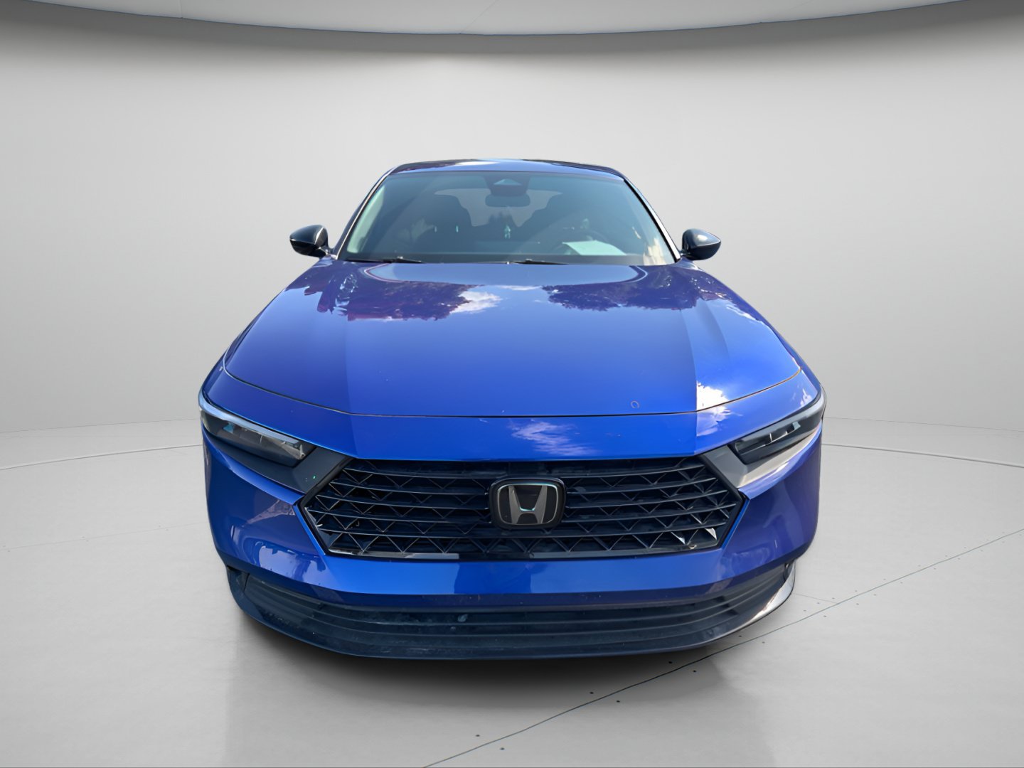 Used 2025 Honda Accord Sport image 2