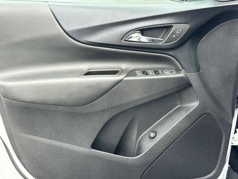 New 2024 Chevrolet Equinox LT w/ LPO, Floor Liner Package image 8