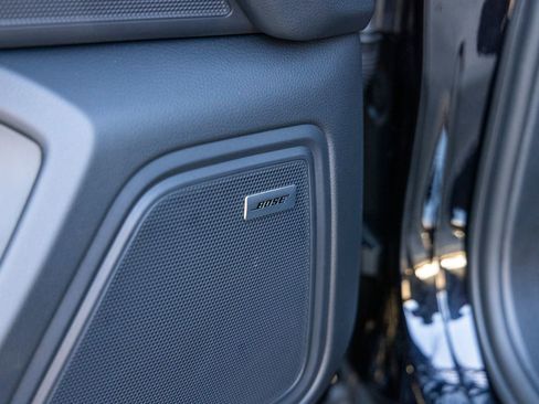 Certified 2025 Porsche Macan image 27