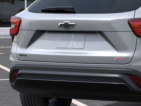 New 2026 Chevrolet Trax RS w/ Sunroof Package FWD image 14