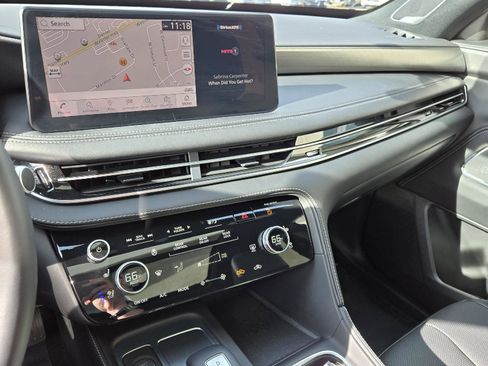 Certified 2025 INFINITI QX60 Luxe w/ Black Edition image 31