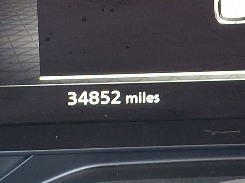 Used 2022 Nissan Pathfinder Platinum w/ Cargo Package image 22