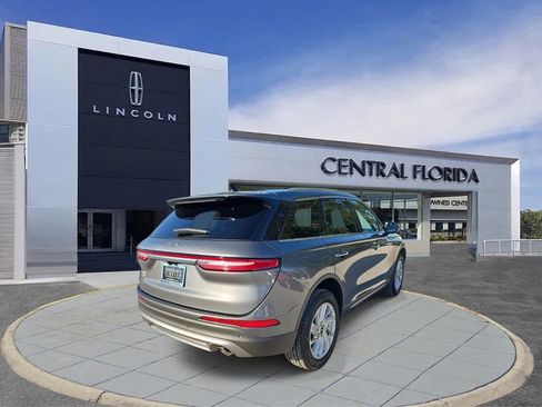 Used 2021 Lincoln Corsair FWD image 3