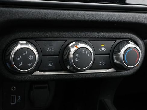 Used 2024 Nissan Versa S w/ Trunk Package image 19