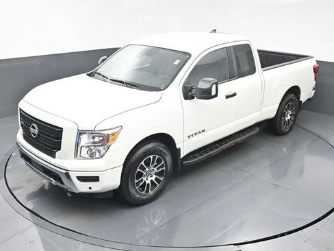 Used 2024 Nissan Titan SV w/ SV Utility Package image 26