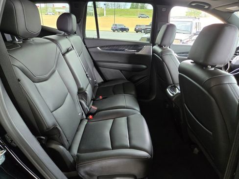 Used 2023 Cadillac XT6 Premium Luxury image 19