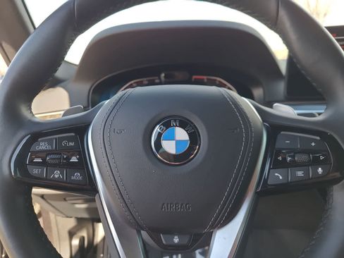 Used 2022 BMW 530i xDrive w/ Premium Package image 23