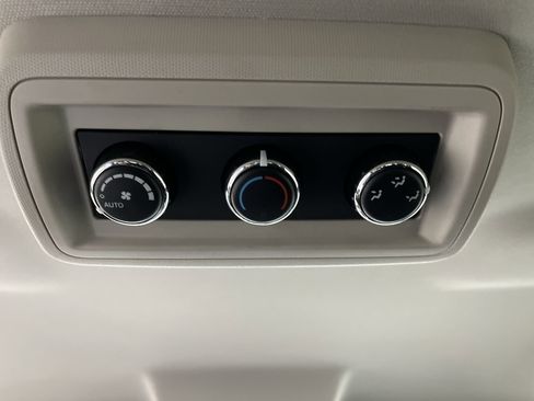 Used 2014 Dodge Journey SXT w/ Flexible Seating Group image 11