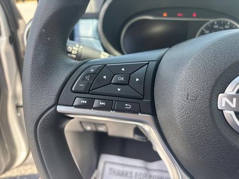 Used 2025 Nissan Versa SV FWD image 15