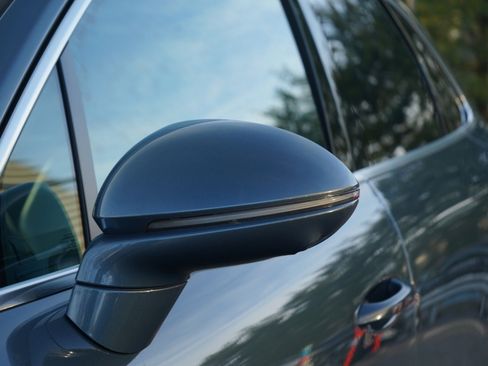 Used 2019 Porsche Cayenne Turbo image 18