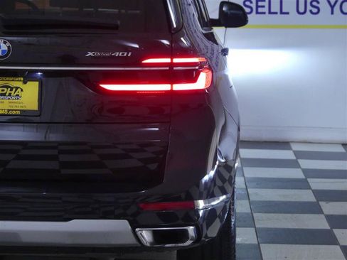 Used 2024 BMW X7 xDrive40i w/ Climate Comfort Package AWD/4WD image 42