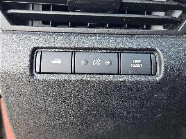 Used 2025 Nissan Altima 2.5 SV FWD image 13