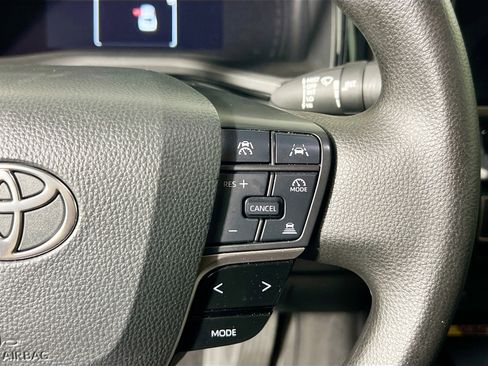 Used 2025 Toyota Camry LE FWD image 19