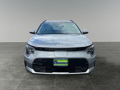 Used 2023 Kia Niro Wind w/ Wind Preserve Package FWD image 2