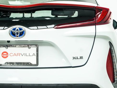 Used 2021 Toyota Prius Prime XLE FWD image 14