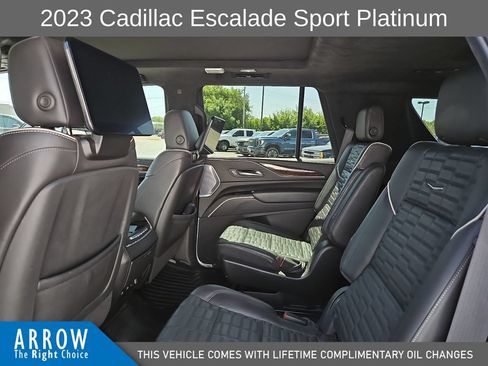 Used 2023 Cadillac Escalade Sport Platinum AWD/4WD image 19