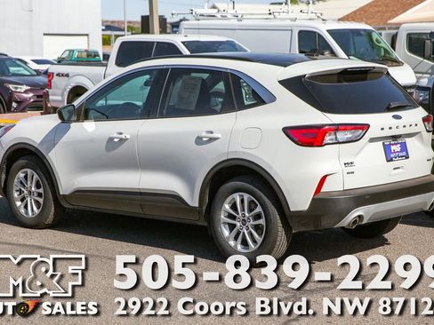 Used 2022 Ford Escape SE w/ Convenience Package AWD/4WD image 6