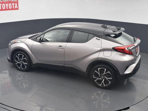 Used 2019 Toyota C-HR XLE image 18