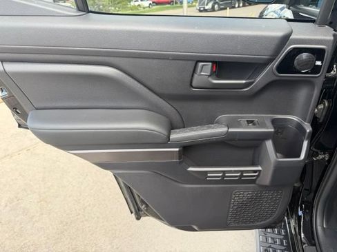 Used 2025 Toyota 4Runner TRD Off-Road Premium w/ Tow Technology Package AWD/4WD image 24