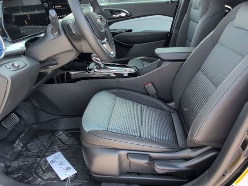 New 2026 Chevrolet Trax LT w/ Sunroof Package FWD image 10