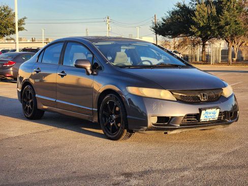 Used 2010 Honda Civic LX image 3