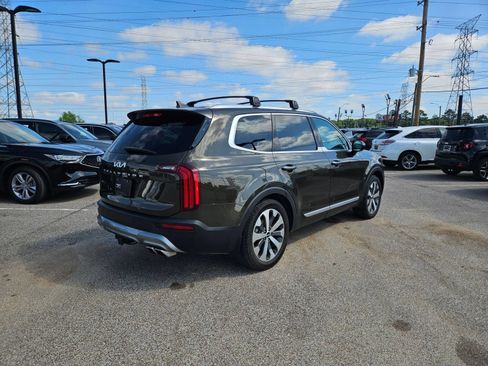 Used 2022 Kia Telluride SX w/ Towing Package FWD image 6