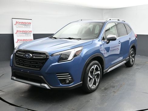 Used 2022 Subaru Forester Touring image 4