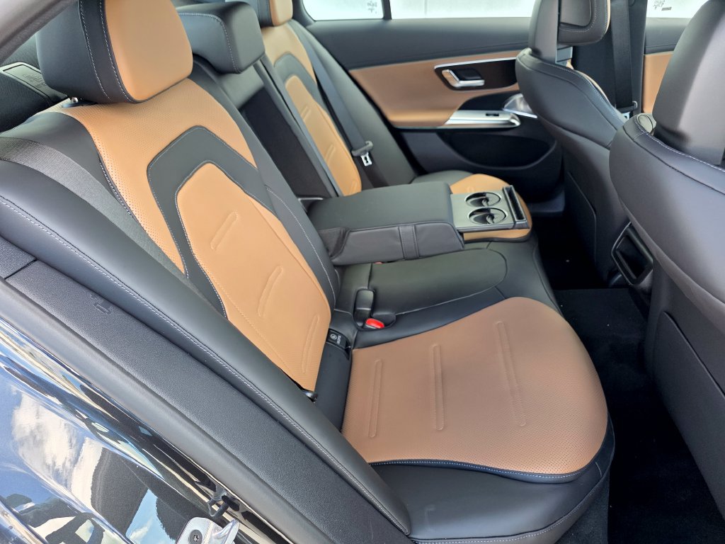 New 2026 Mercedes-Benz E 53 AMG e 4MATIC Sedan image 16