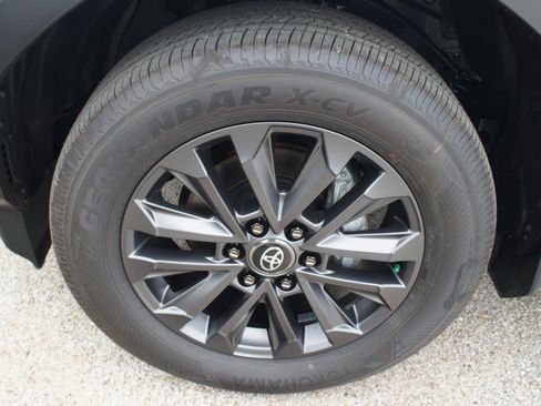 Used 2026 Toyota Land Cruiser AWD/4WD image 26