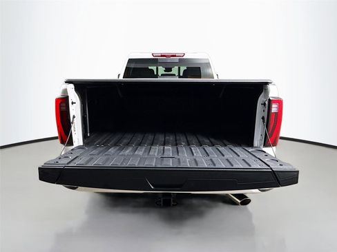 Used 2024 GMC Sierra 3500 Denali w/ Denali Reserve Package image 28