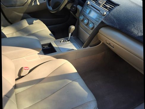 Used 2007 Toyota Camry LE image 12