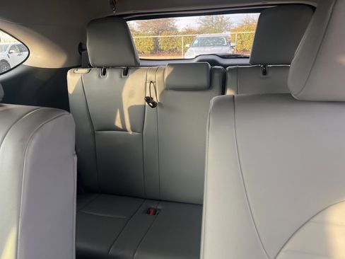 Used 2021 Toyota Highlander XLE image 13