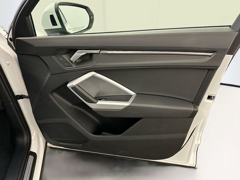 Used 2025 Audi Q3 2.0T Premium image 34