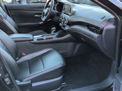 Used 2021 Nissan Sentra SR w/ SR Premium Package image 21