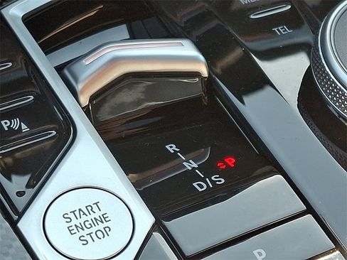 New 2026 BMW X7 M60i image 13