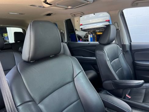Used 2020 Honda Pilot Touring image 34
