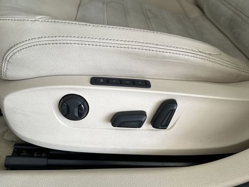 Used 2014 Volkswagen Passat TDI SEL Premium image 14