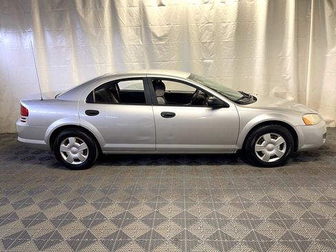 Used 2004 Dodge Stratus SE image 9