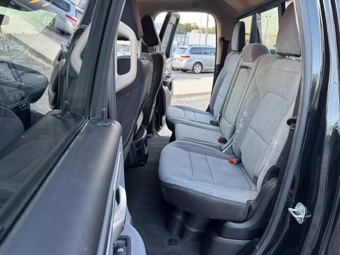Used 2020 RAM 1500 Big Horn AWD/4WD image 12
