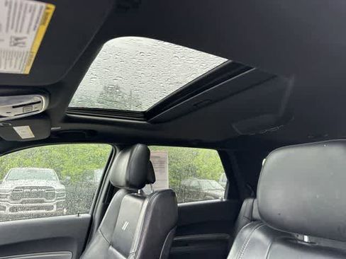 Used 2019 Dodge Durango R/T w/ Blacktop Package AWD/4WD image 11